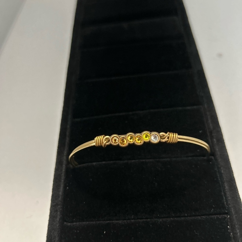 Luca & Danni Women’s Wire Bracelet